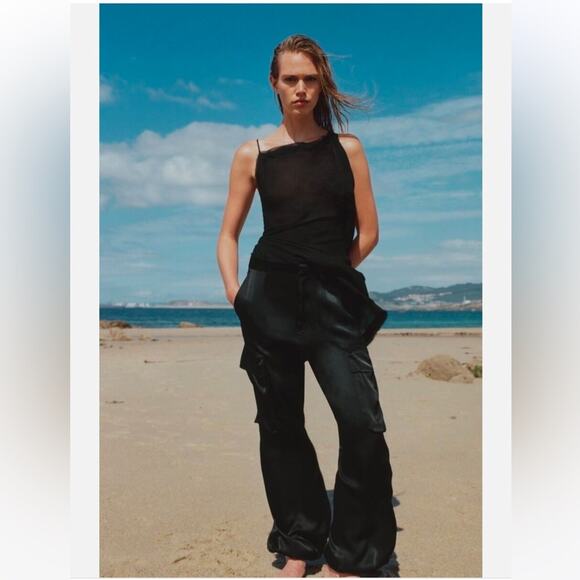 Zara Black HIGH-WAIST SATIN CARGO TROUSERS PANT - Picture 1 of 11